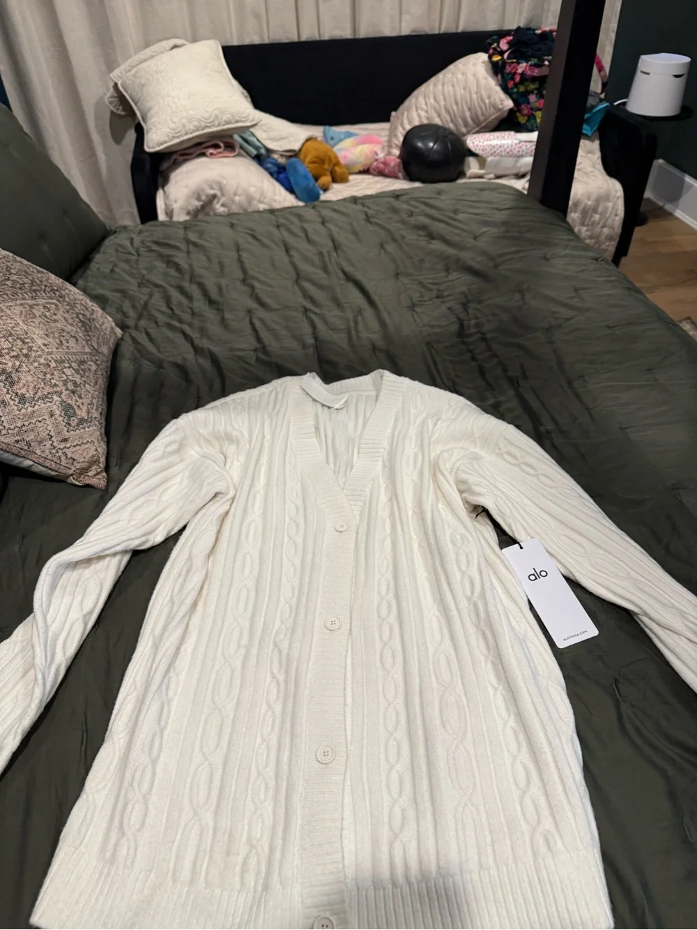 ALO Yoga Cream Cable-Knit V-Neck Cardigan